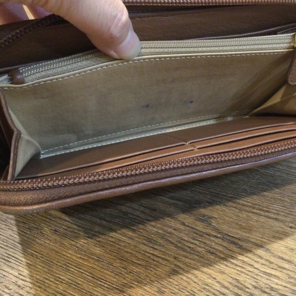 BOTTEGA VENETA | Leather Long Wallets - Picture 9 of 15